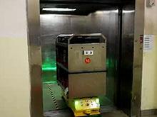 自動上下電梯